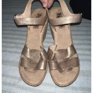 Kork-ease myrna 2.0 gold wedge platform sandal size 9